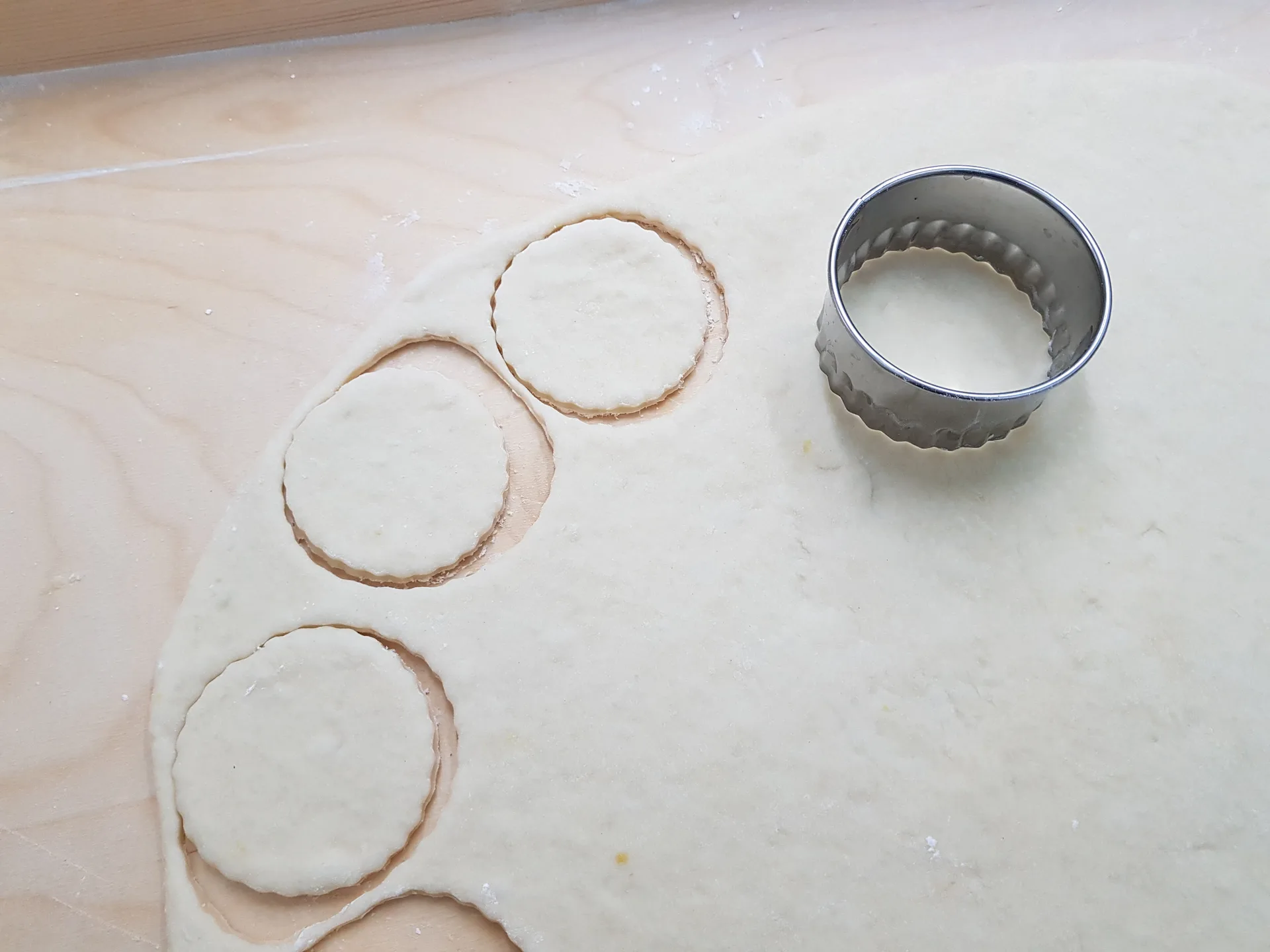 Bomboloni con farcia di fragole