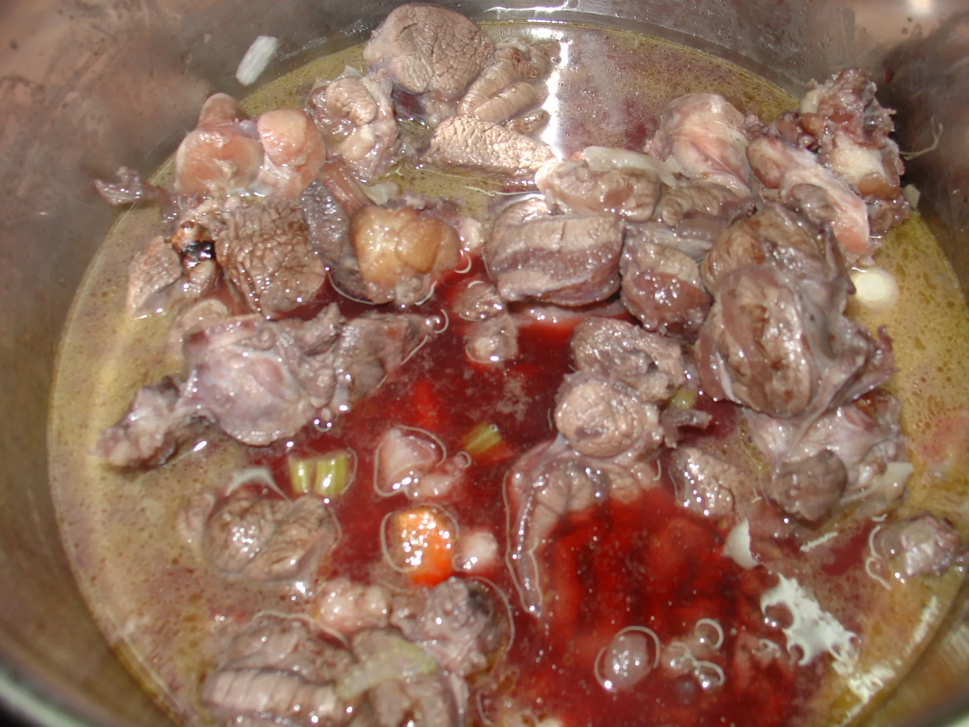 Brasato di carne marinata ( con vino rosso di Troia )