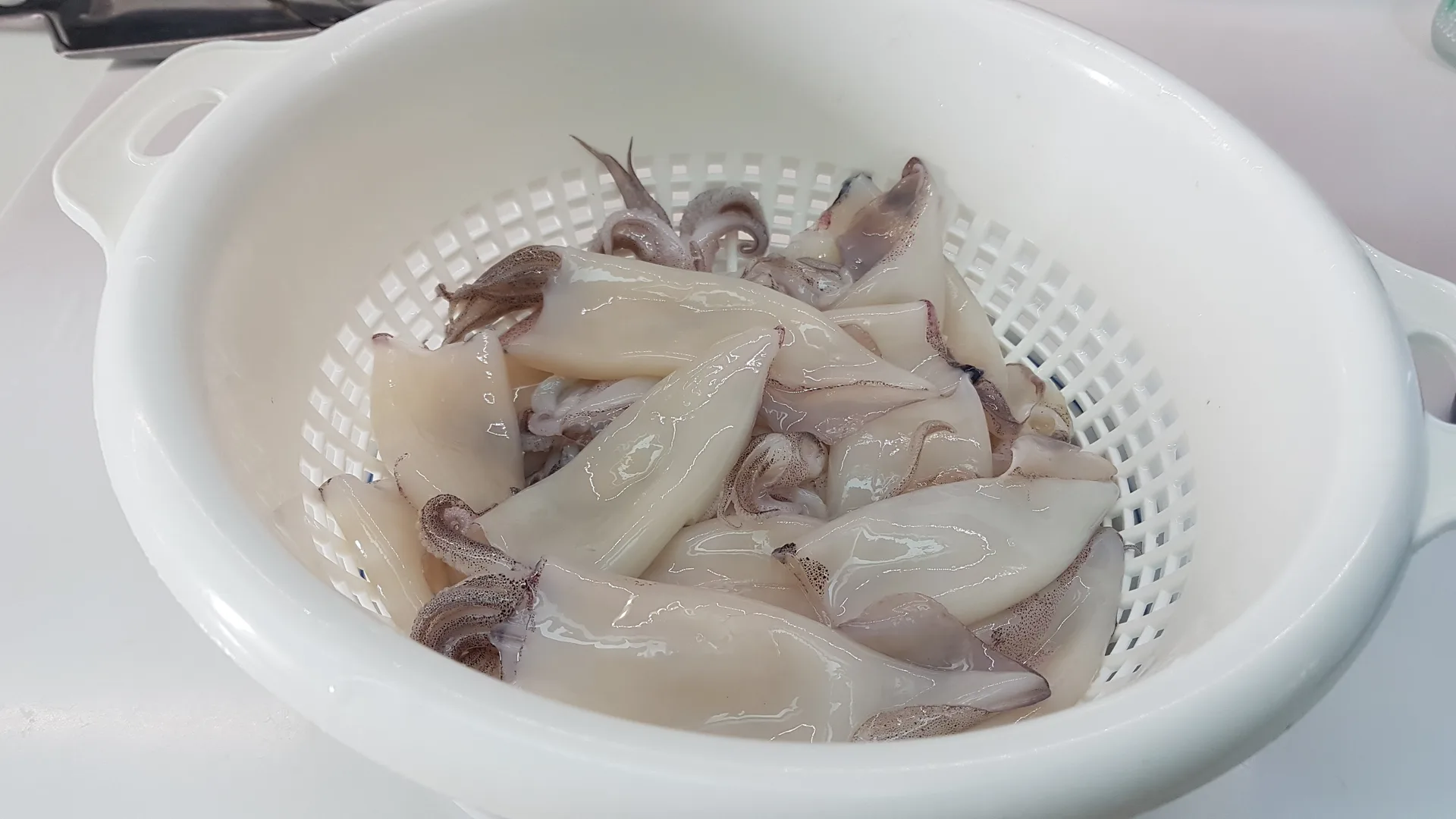 Calamari in umido con pomodoro