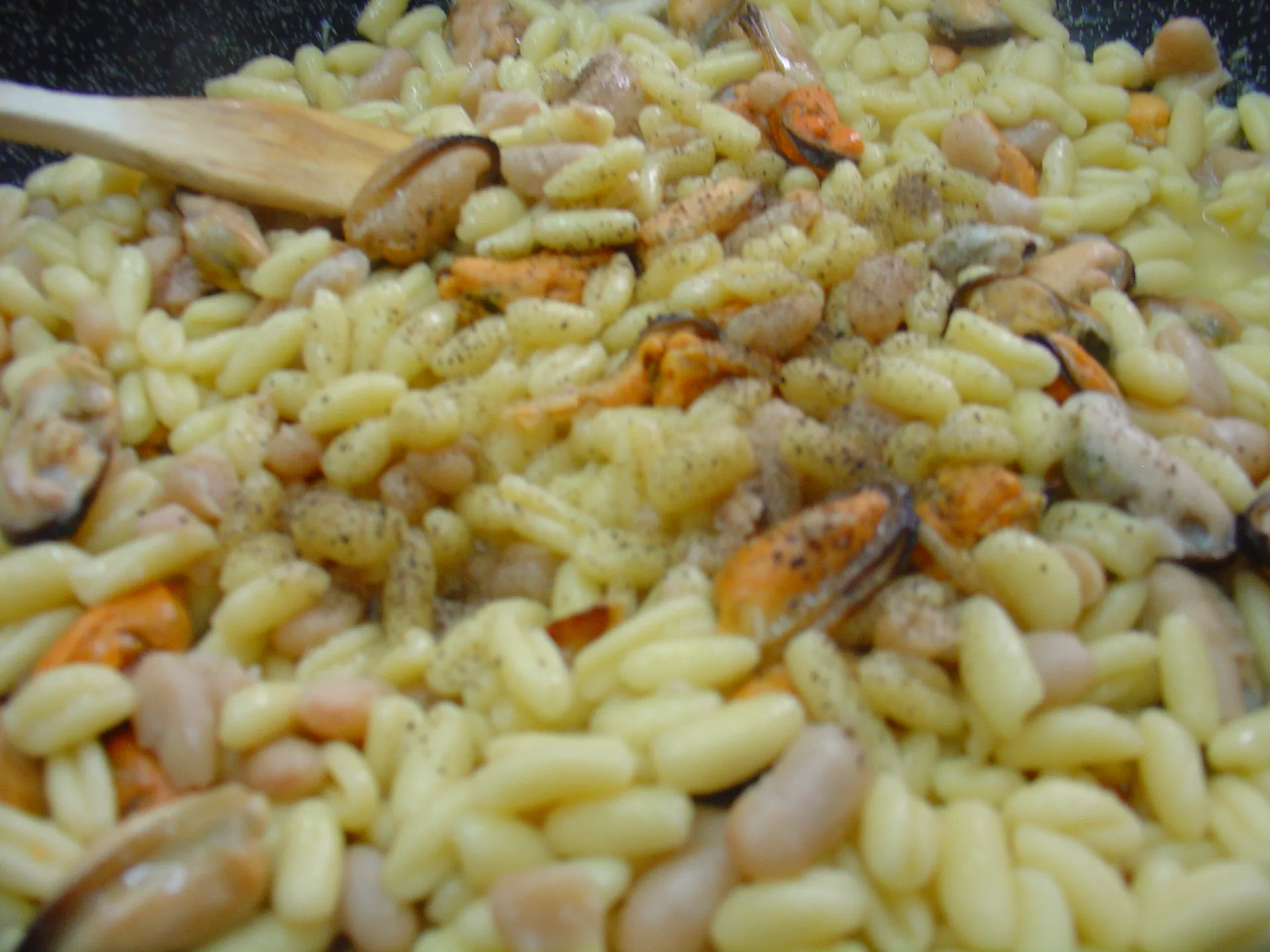 Cavatelli con fagiolata e mare.