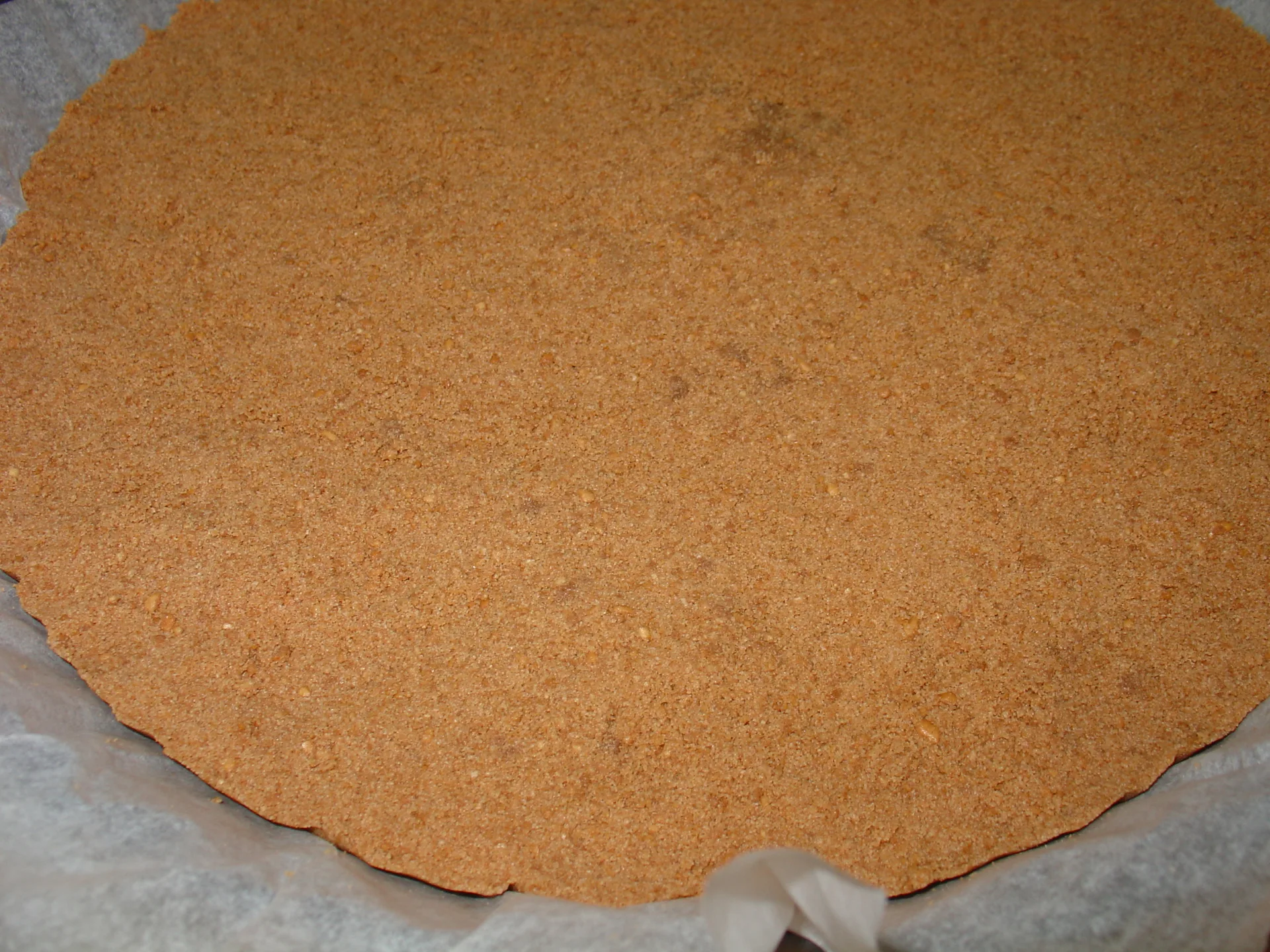 Cheesecake geleè al cioccolato con mousse di fragole e cuore di arancia