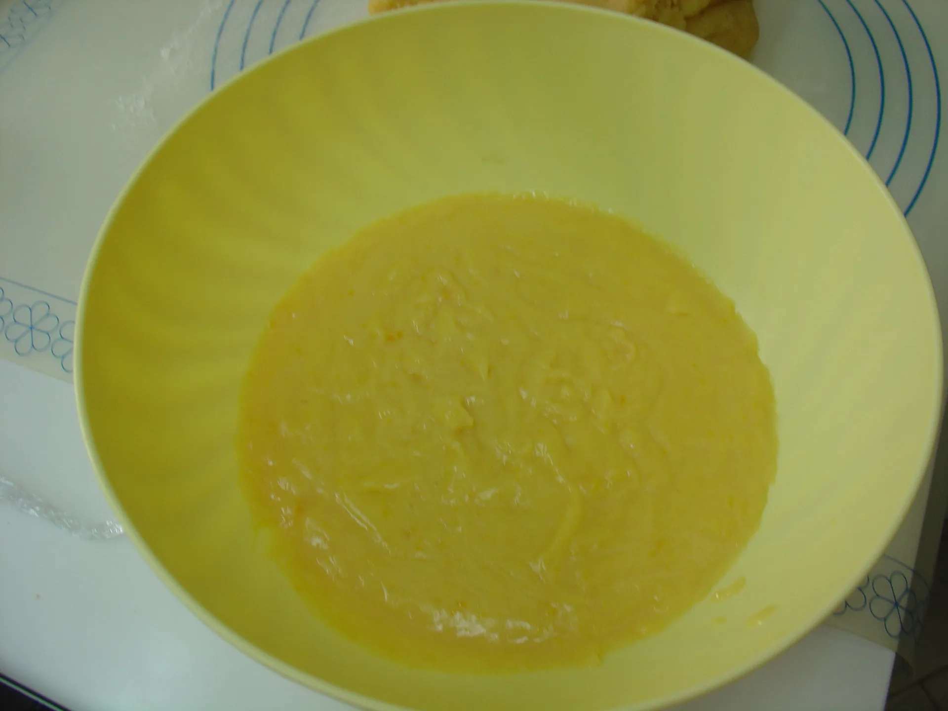 Crostata di frutta con frolla e pan di Spagna