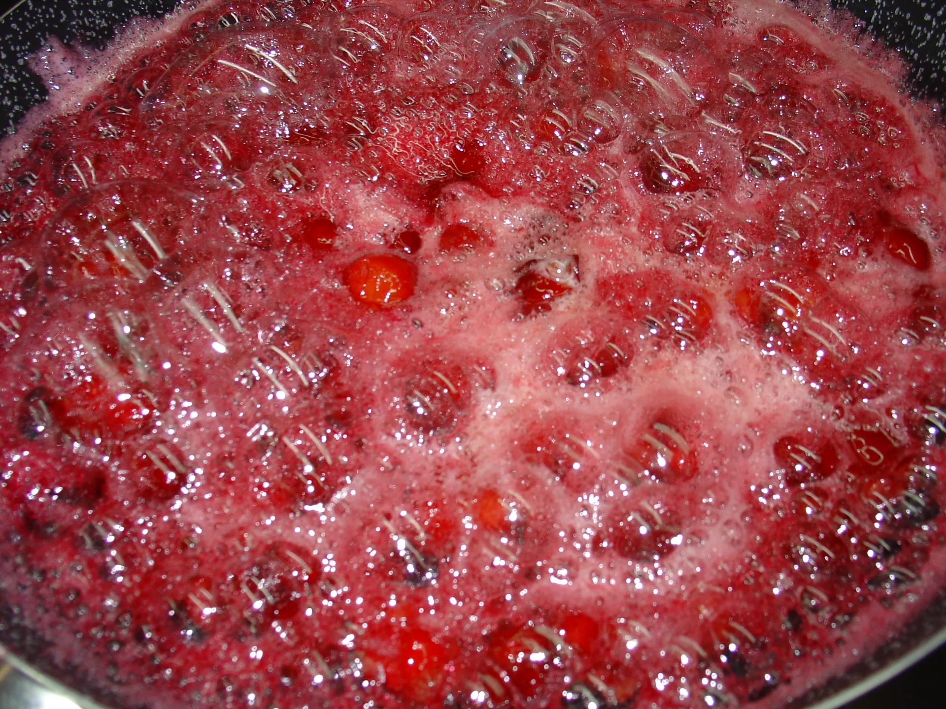 Crostata Mary Virgil con ciliege caramellate e crema diplomatica