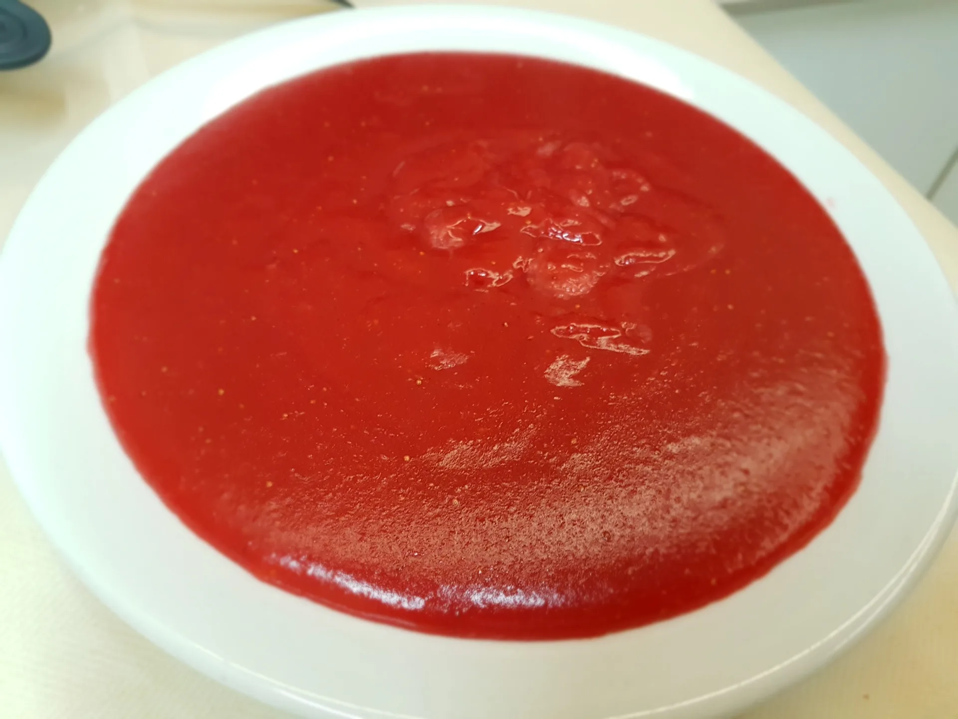 Crostata morbida con crema di fragole