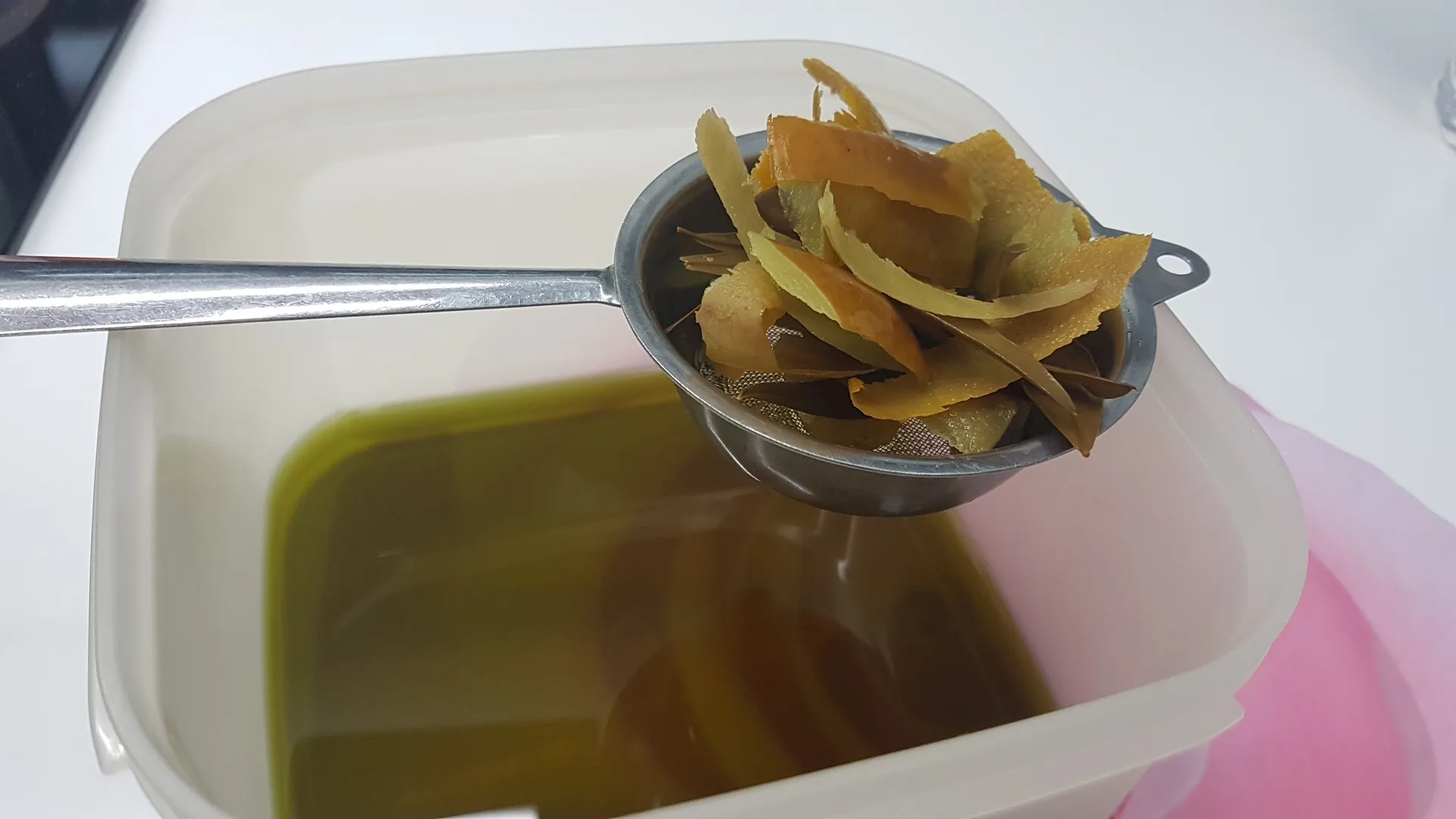 Elisir " ALUIV " liquore con estratto di foglie di ulivo