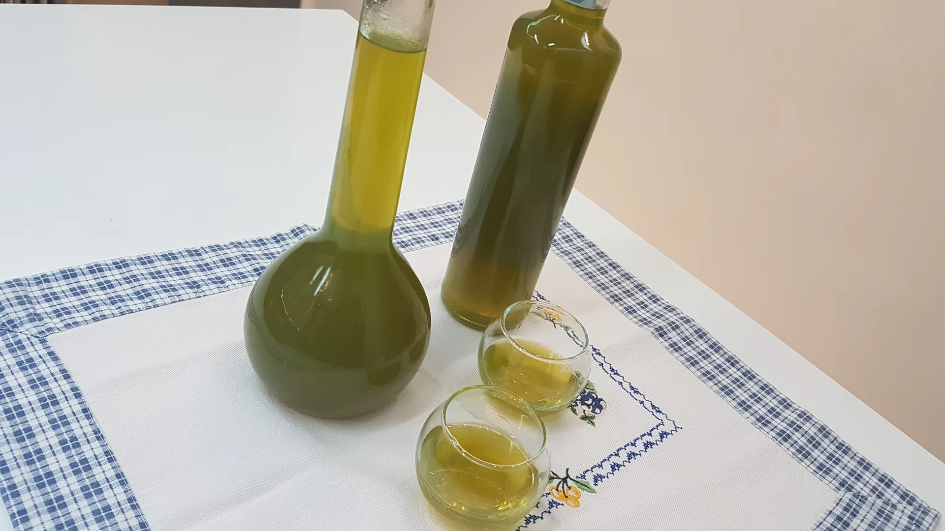 Elisir " ALUIV " liquore con estratto di foglie di ulivo