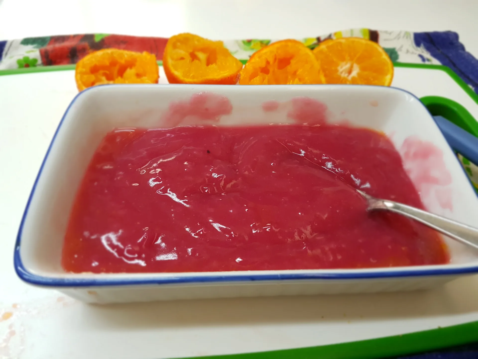 Entrecôte ai ferri con coulis di melagrana e mandarino