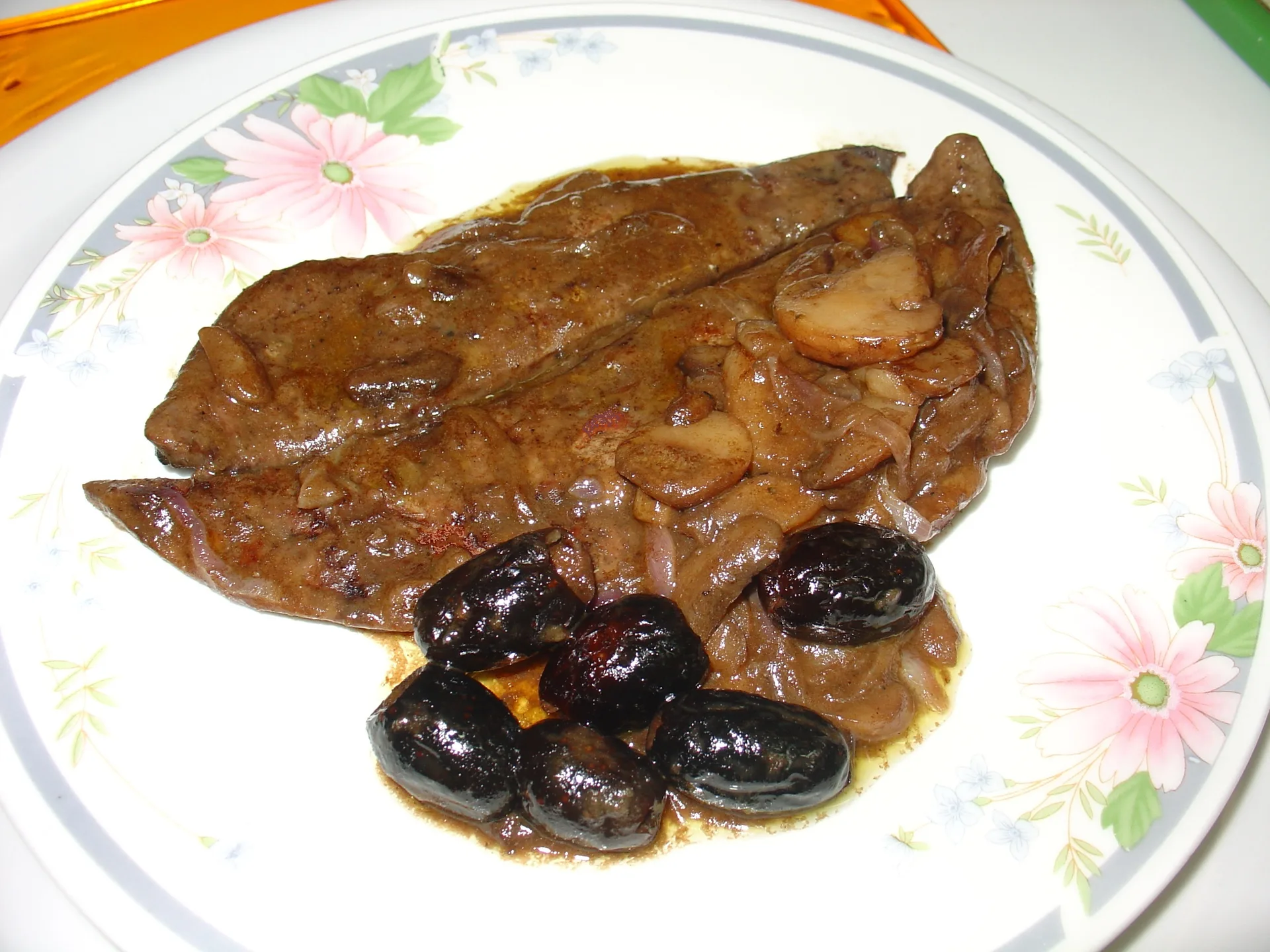 Fegato con funghi e aceto balsamico