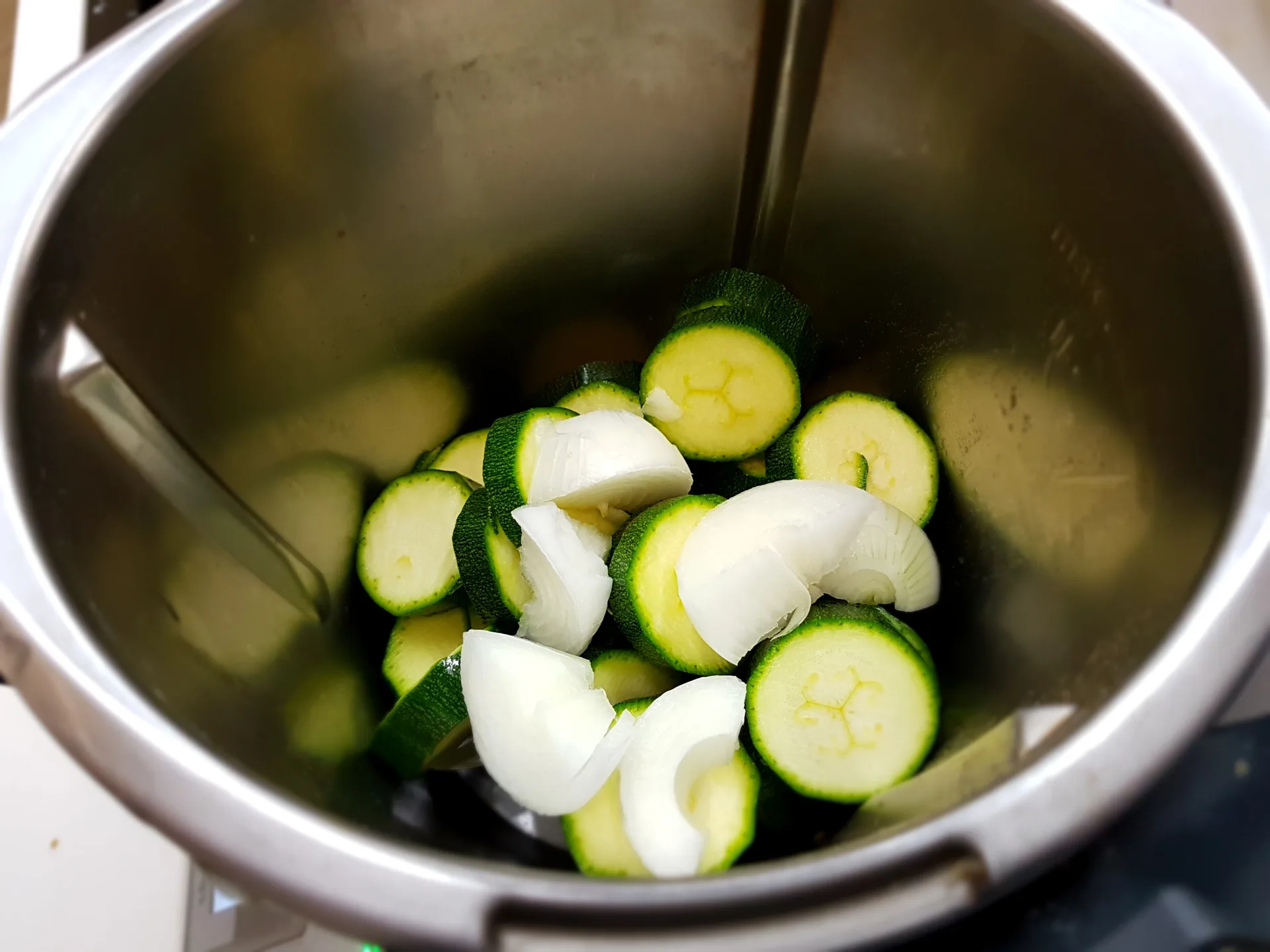 Filetto di cernia con vellutata di zucchine Bimby