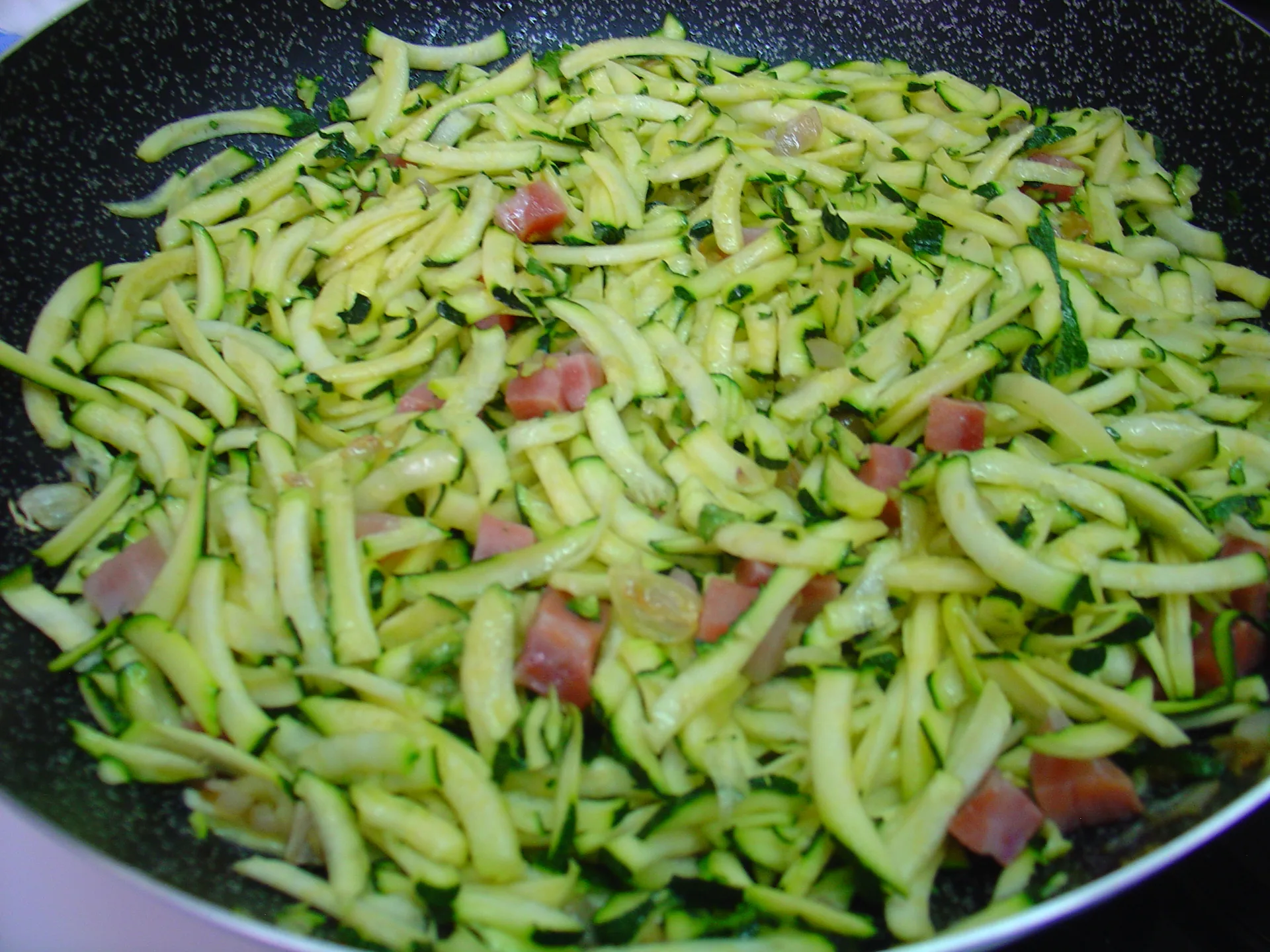 Fusilli delicati con zucchine e ricotta