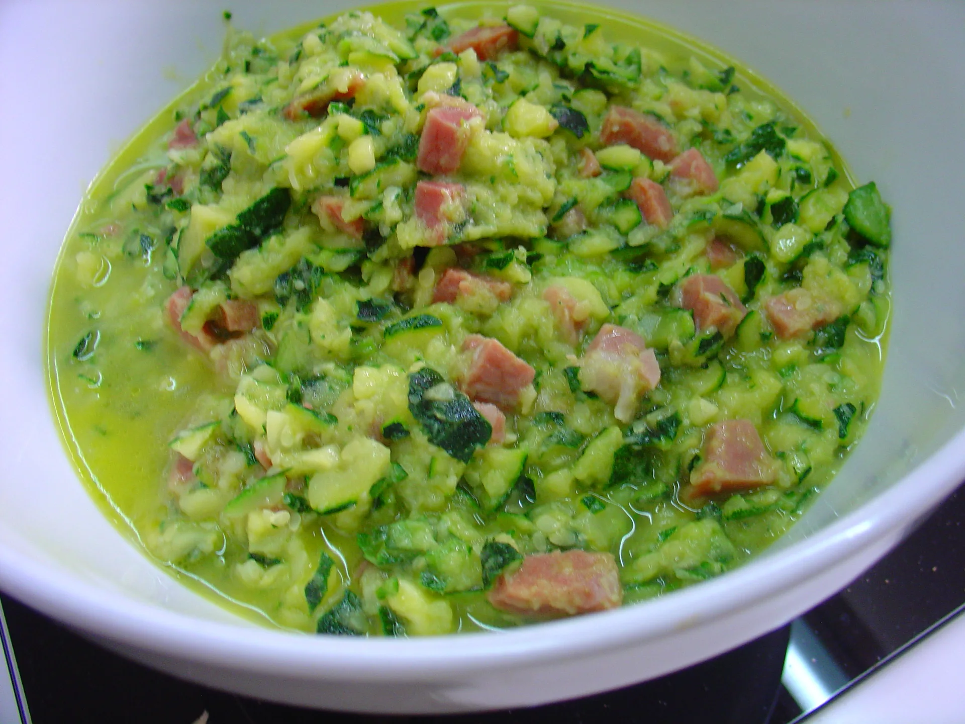 Fusilli delicati con zucchine e ricotta