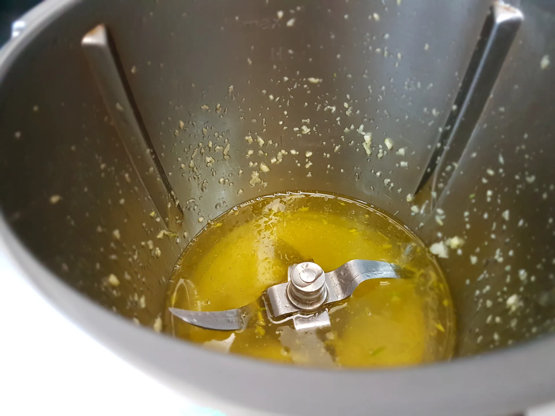 Fusilloni al bronzo con broccoli e bocconcini di pollo