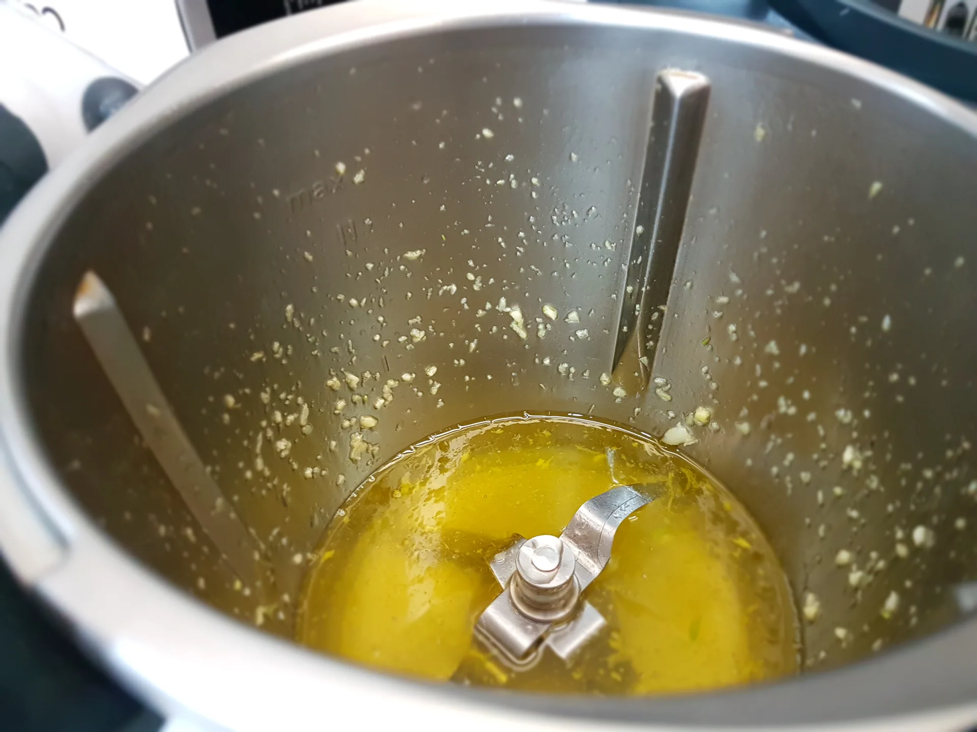 Fusilloni al bronzo con broccoli e bocconcini di pollo