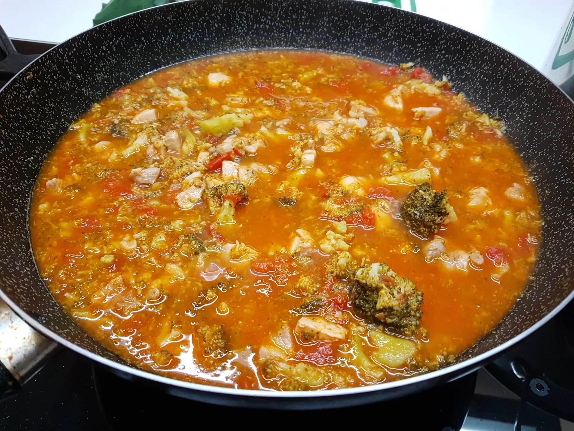 Fusilloni al bronzo con broccoli e bocconcini di pollo