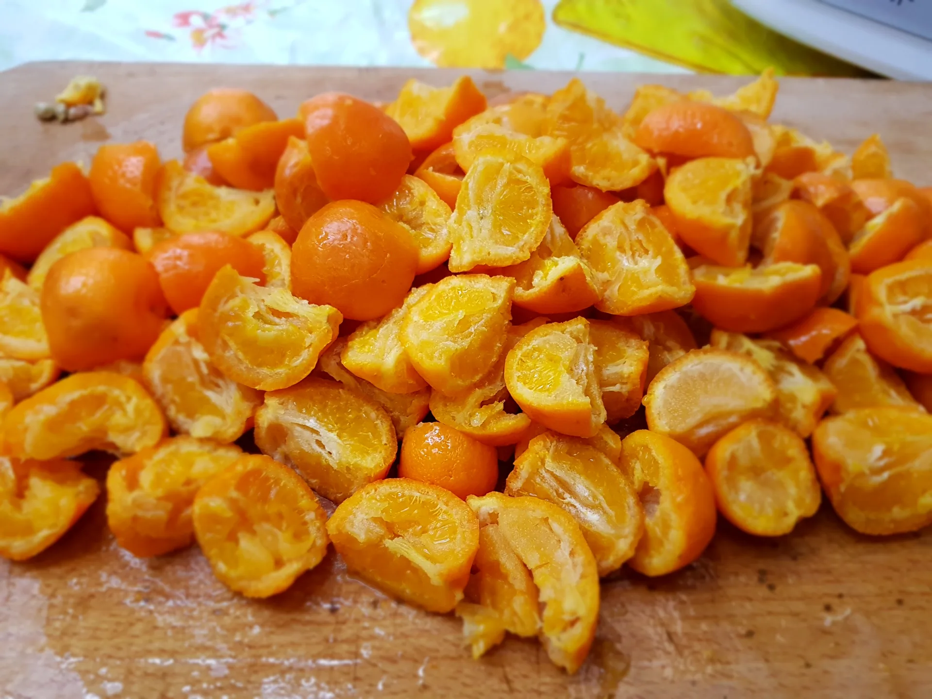 Marmellata di clementine con buccia