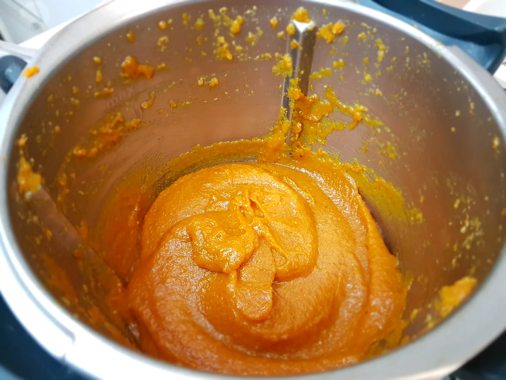 Marmellata di clementine con buccia