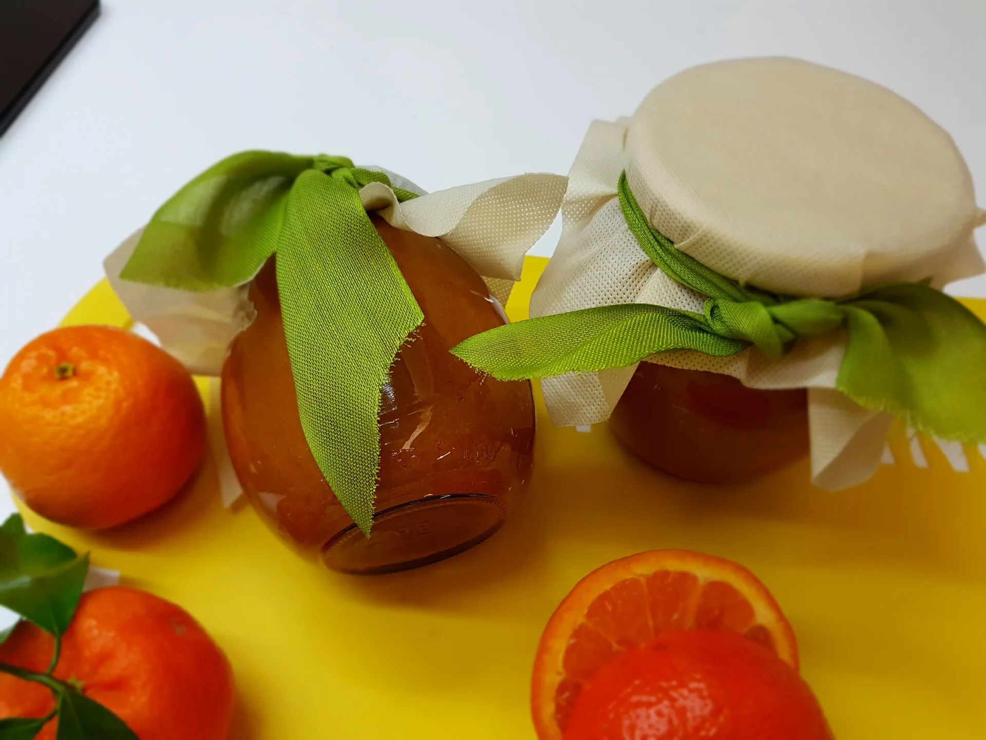 Marmellata di clementine con buccia