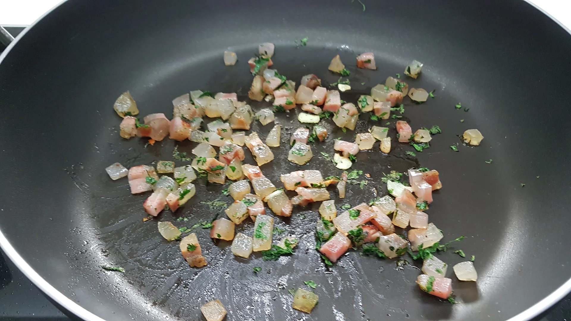 Mezzi paccheri ceci e lupini di mare