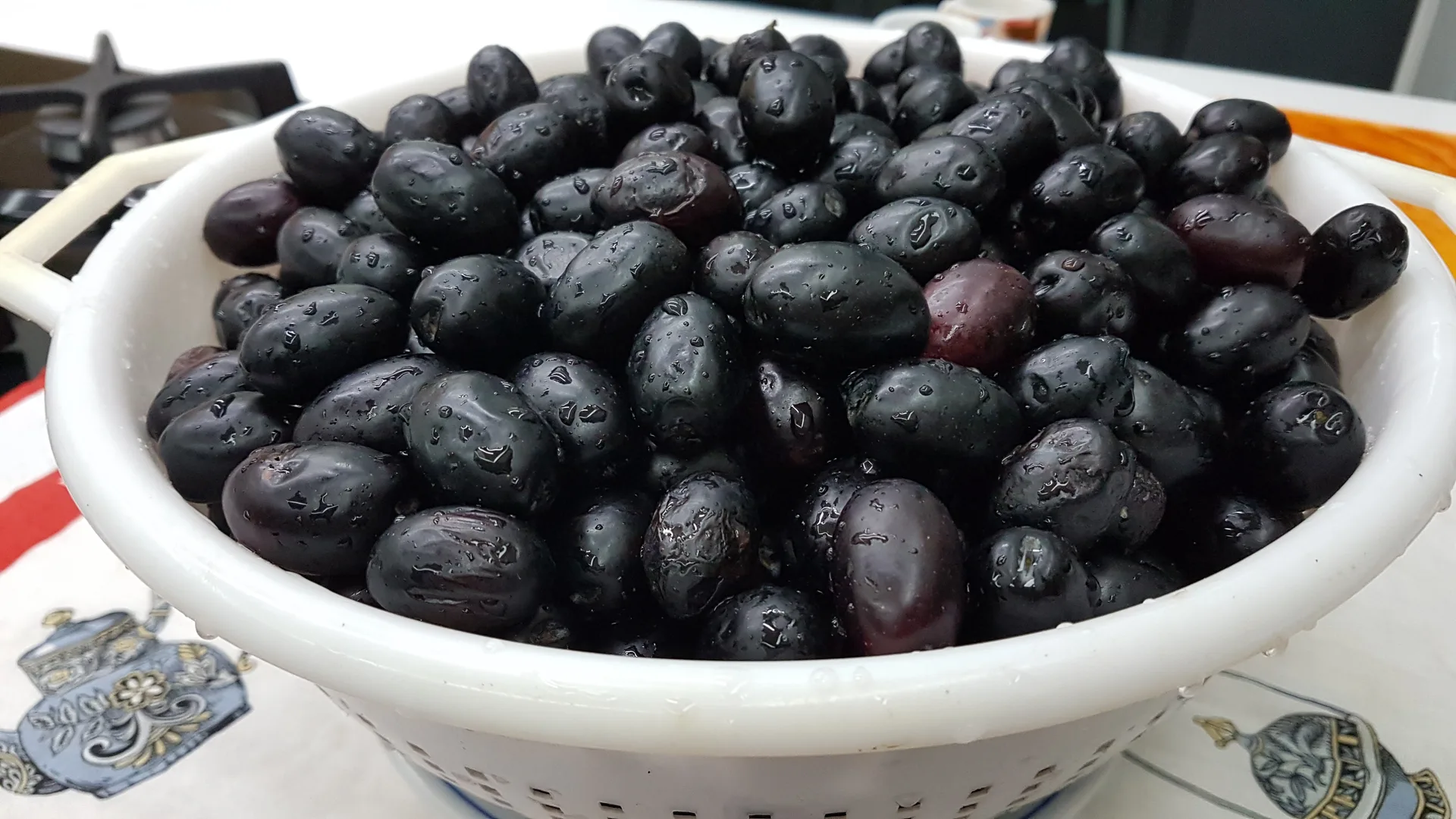 Olive nere sotto sale