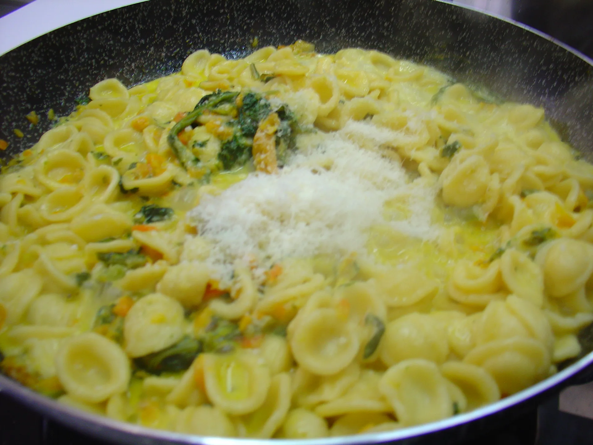 Orecchiette alla Viportese con salsa Tricolore