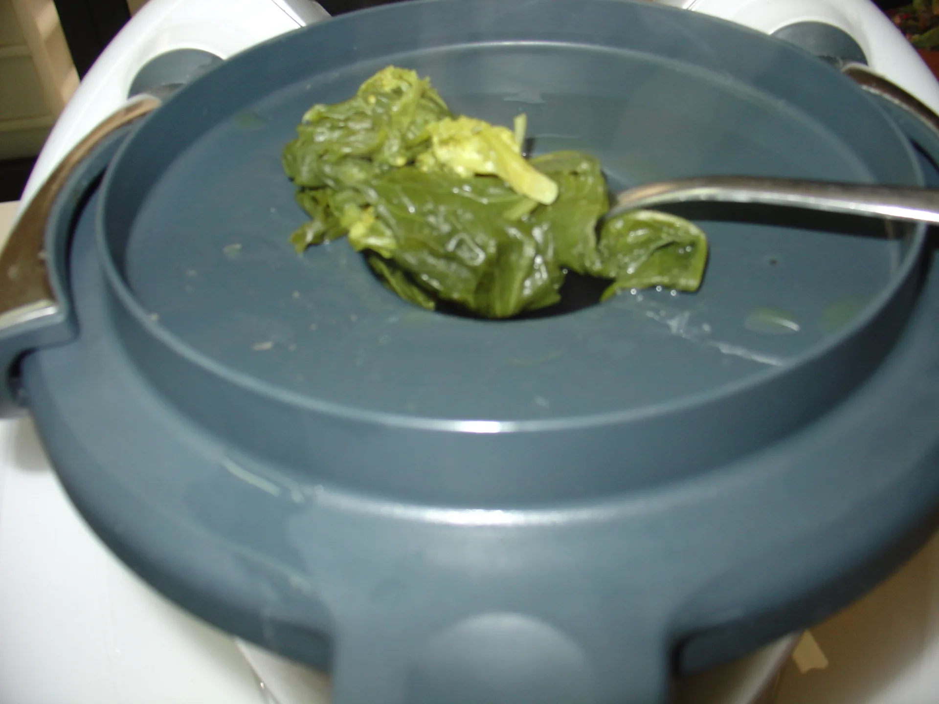 Orecchiette con trancio di tonno e cime di rape