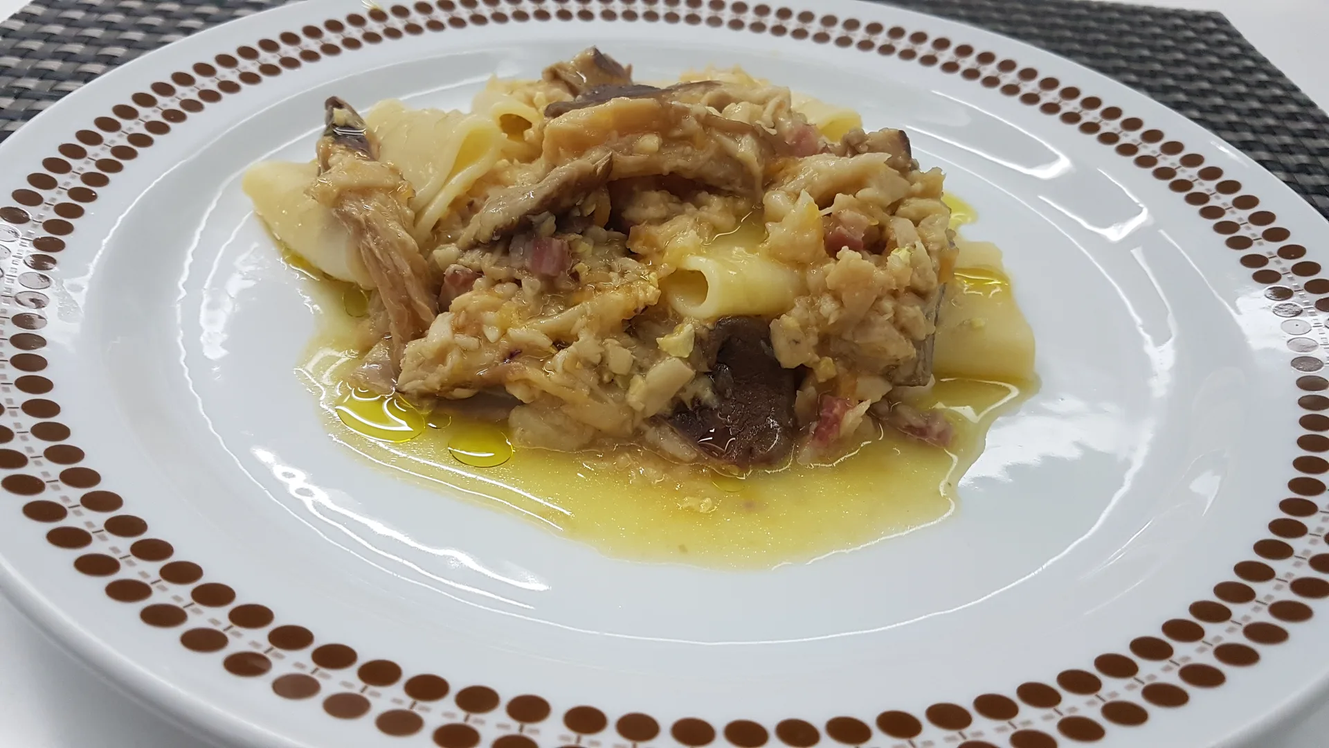 Paccheri con funghi e zucca