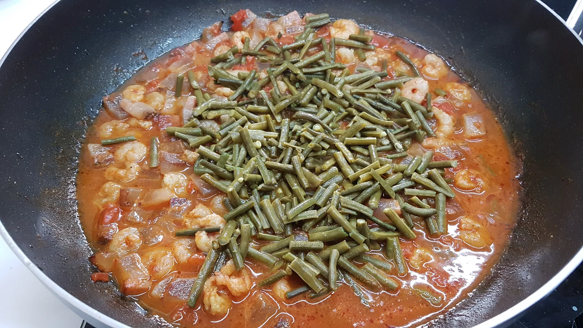 Paccheri con gamberetti e fagiolini mantecati con caciocavallo