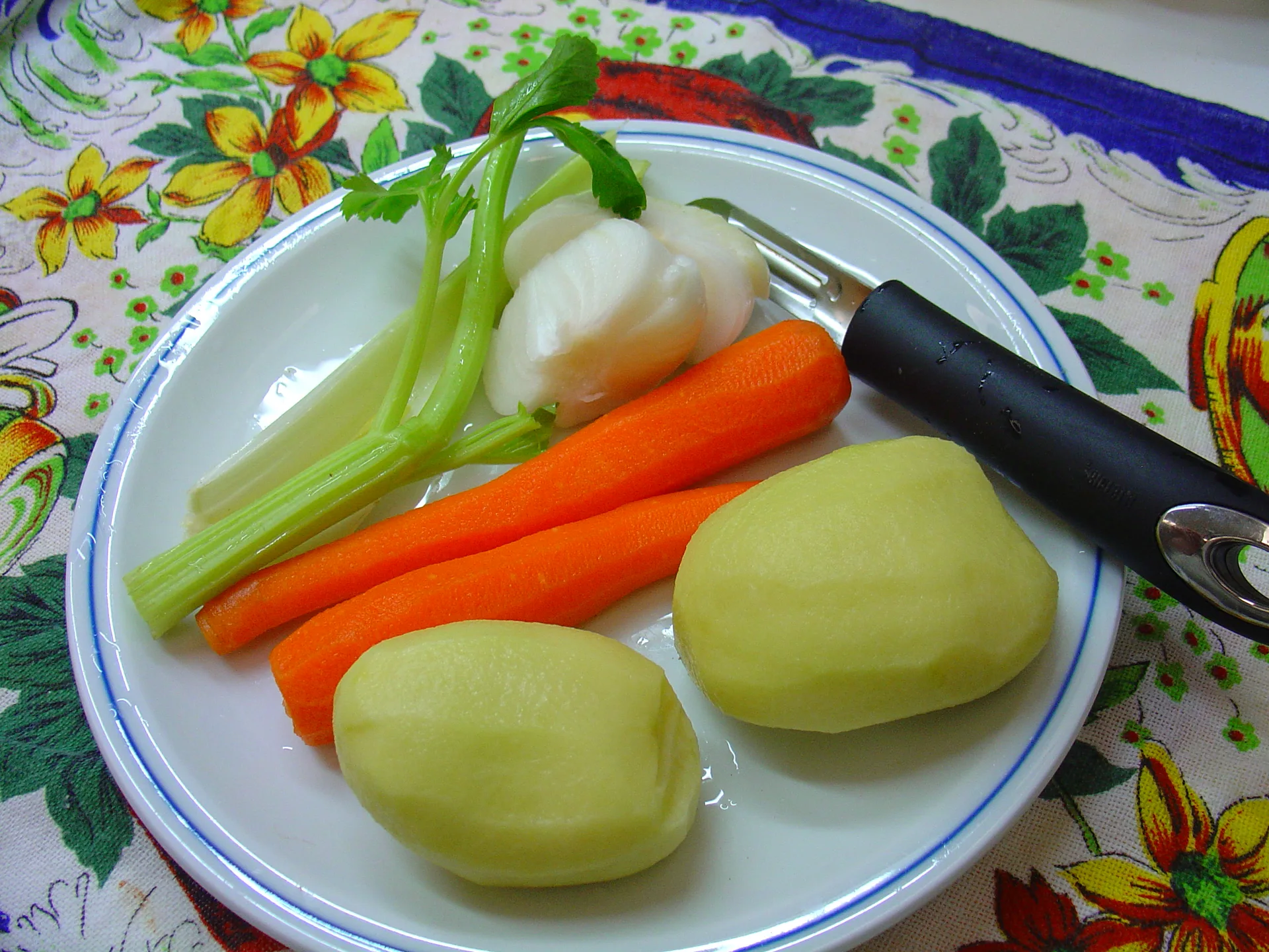 Pappardelle al pesto, con baccelli di piselli