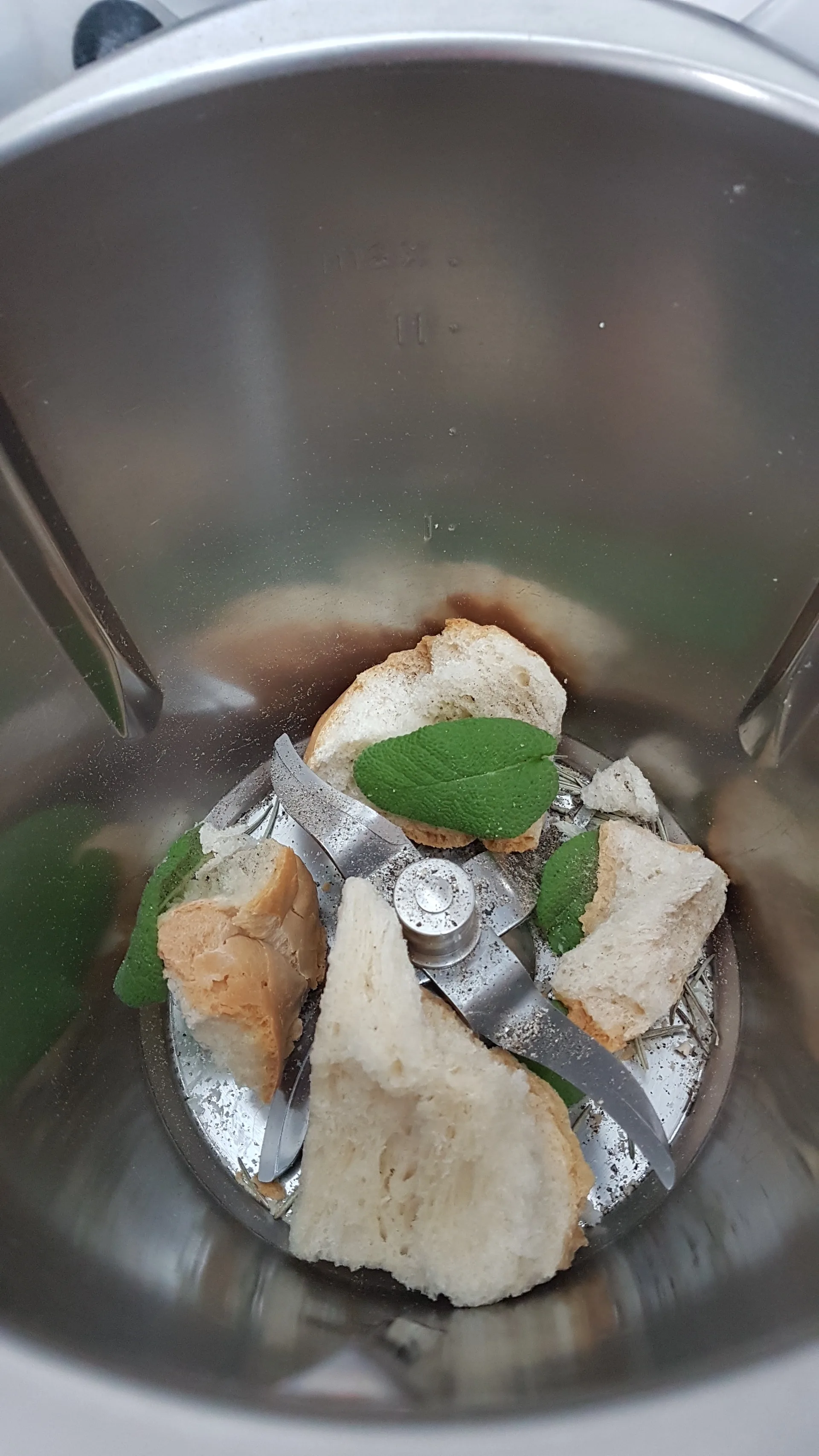 Pesce spada in crosta di mandorle