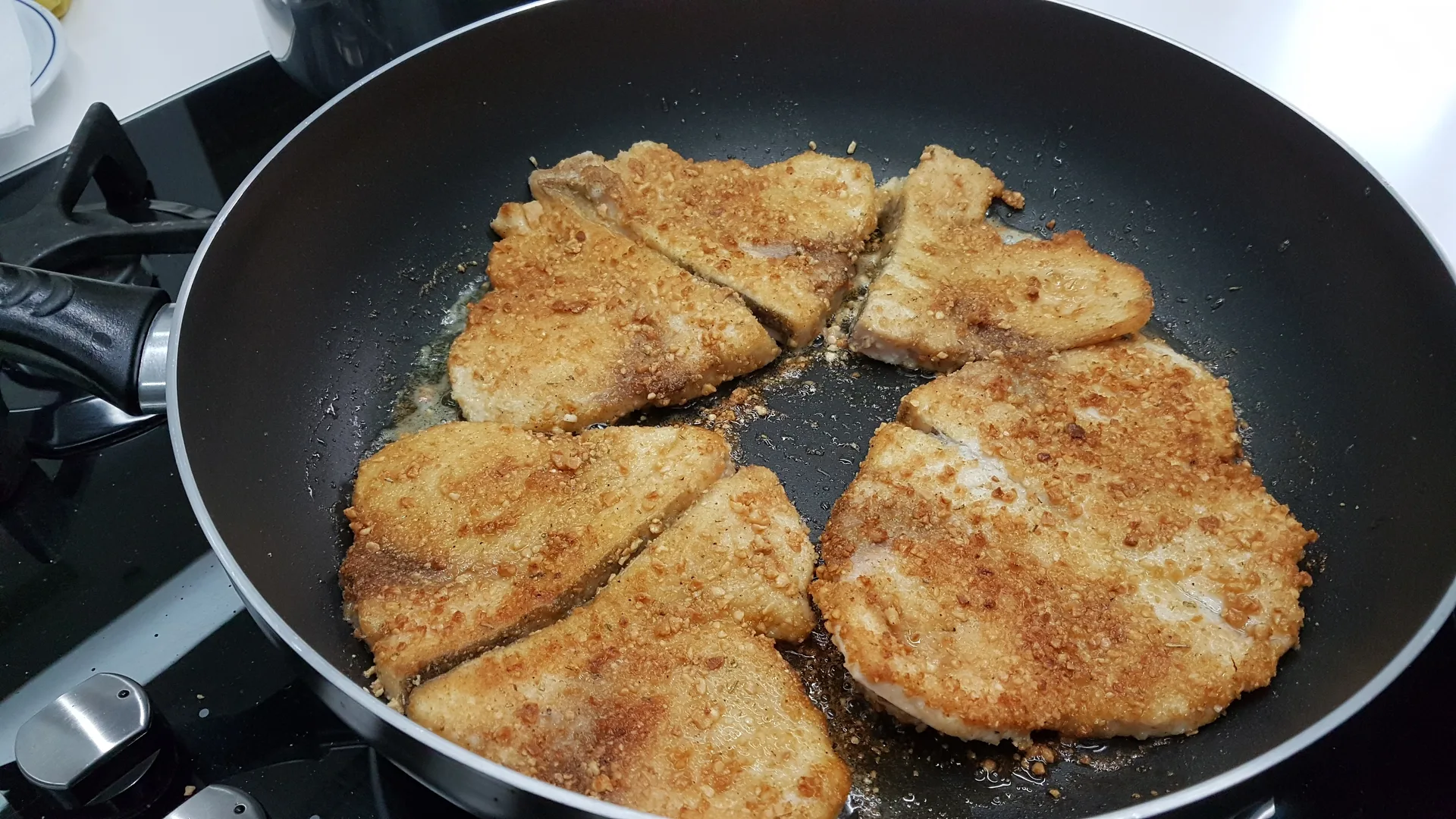 Pesce spada in crosta di mandorle