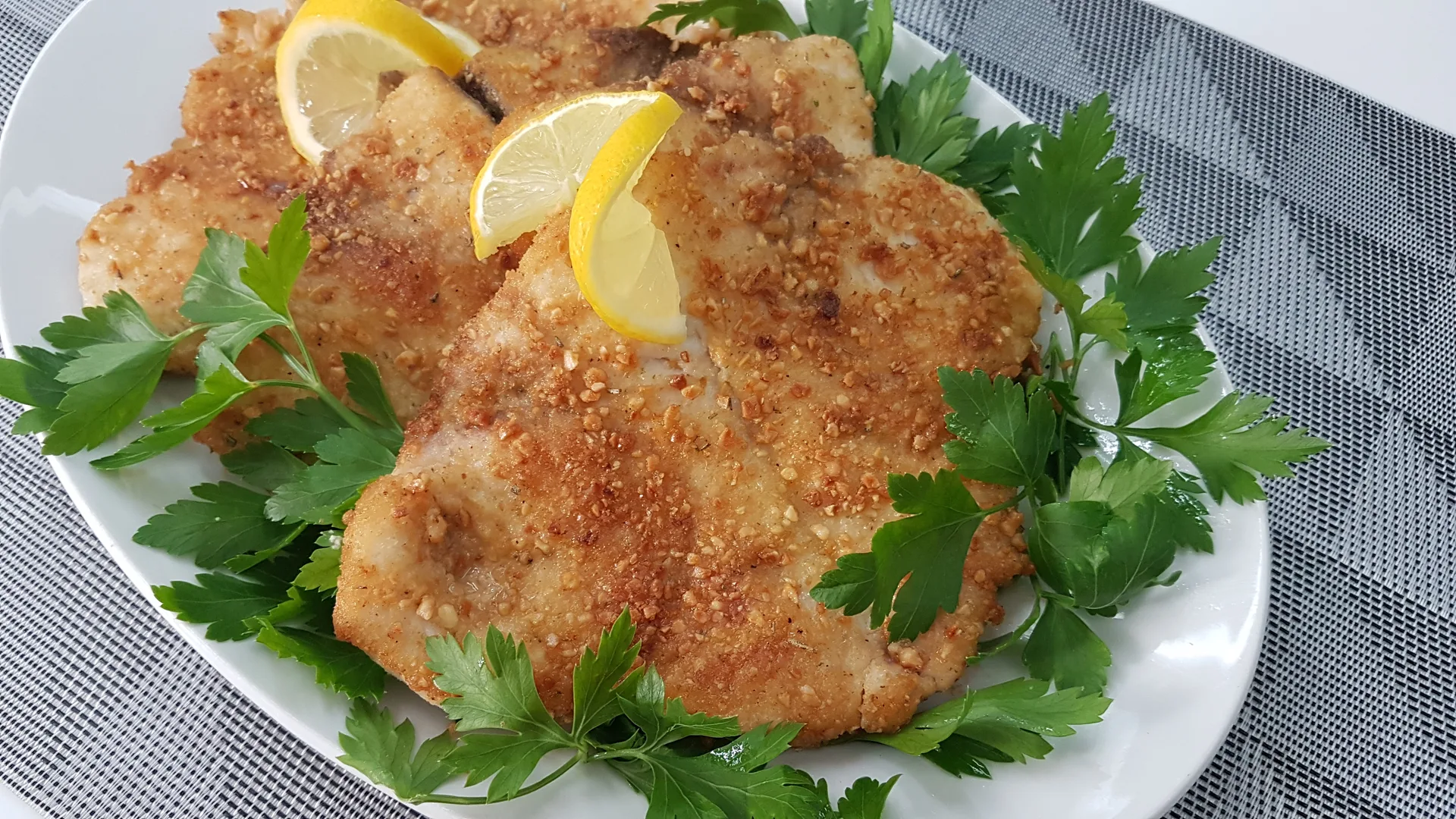 Pesce spada in crosta di mandorle