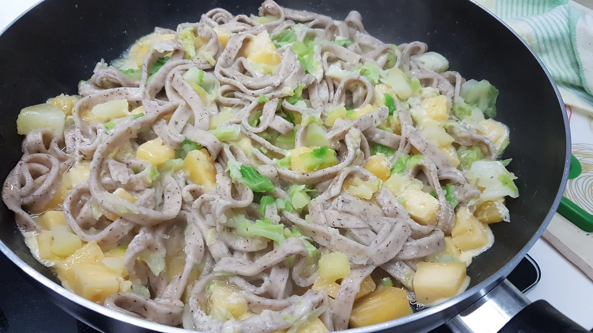 Pizzoccheri della Valtellina con verza