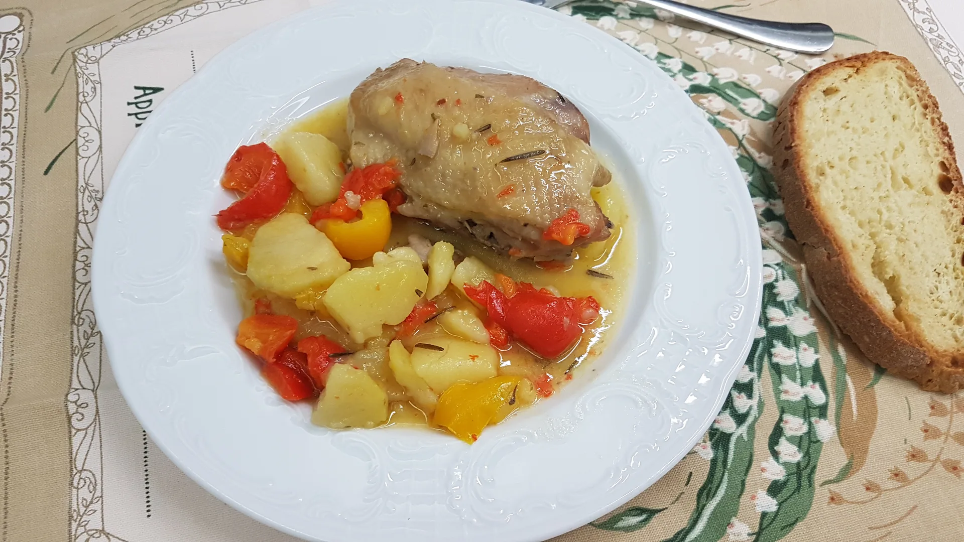Pollo Agreste con patate e peperoni