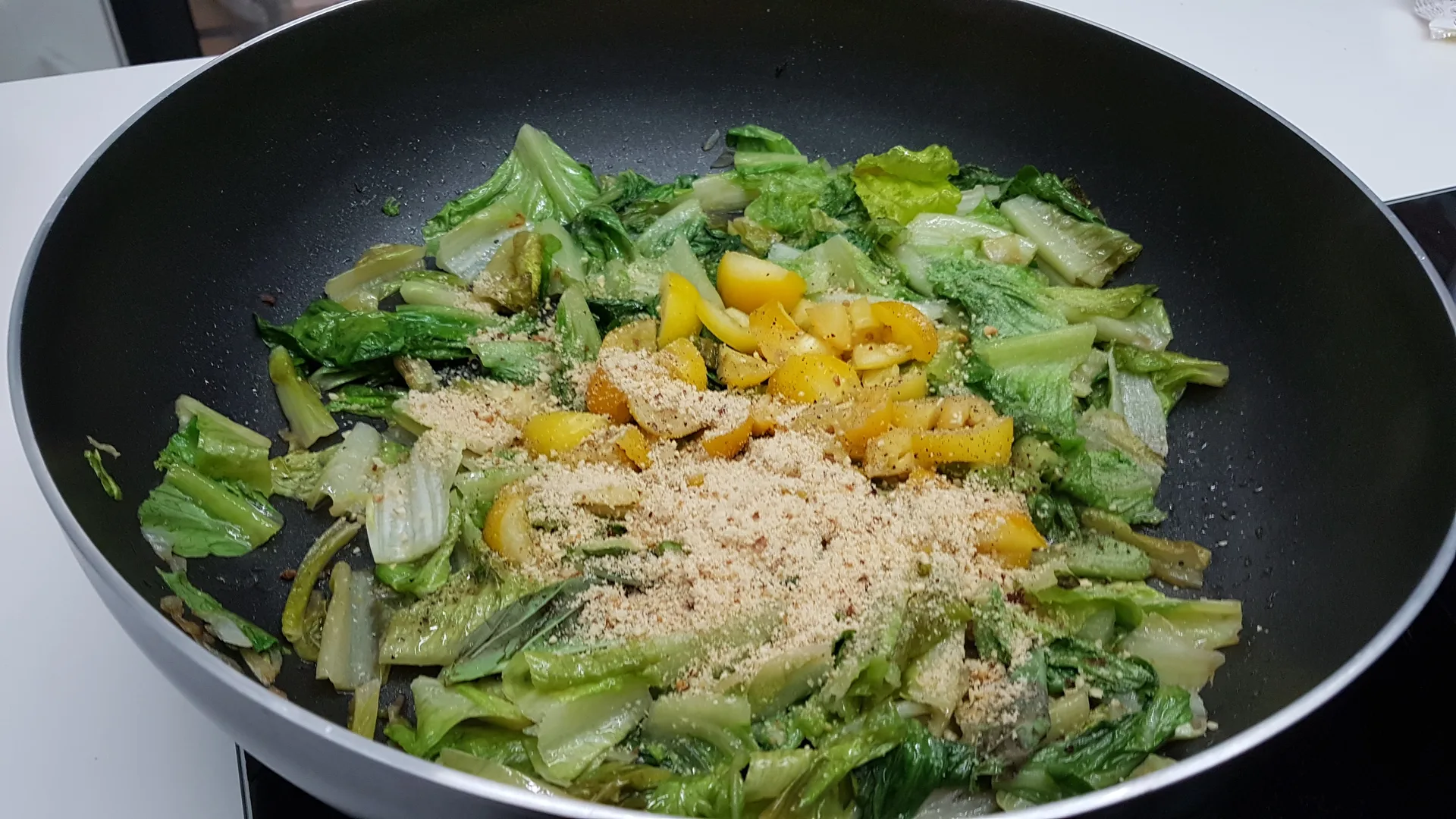 Rigatoni di Gragnano con lattuga