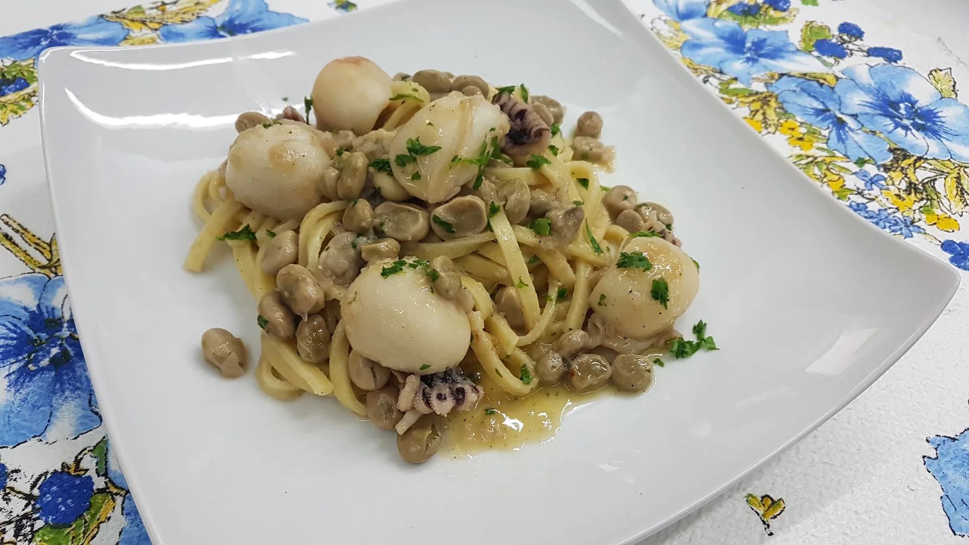 Scialatielli con seppioline e fave