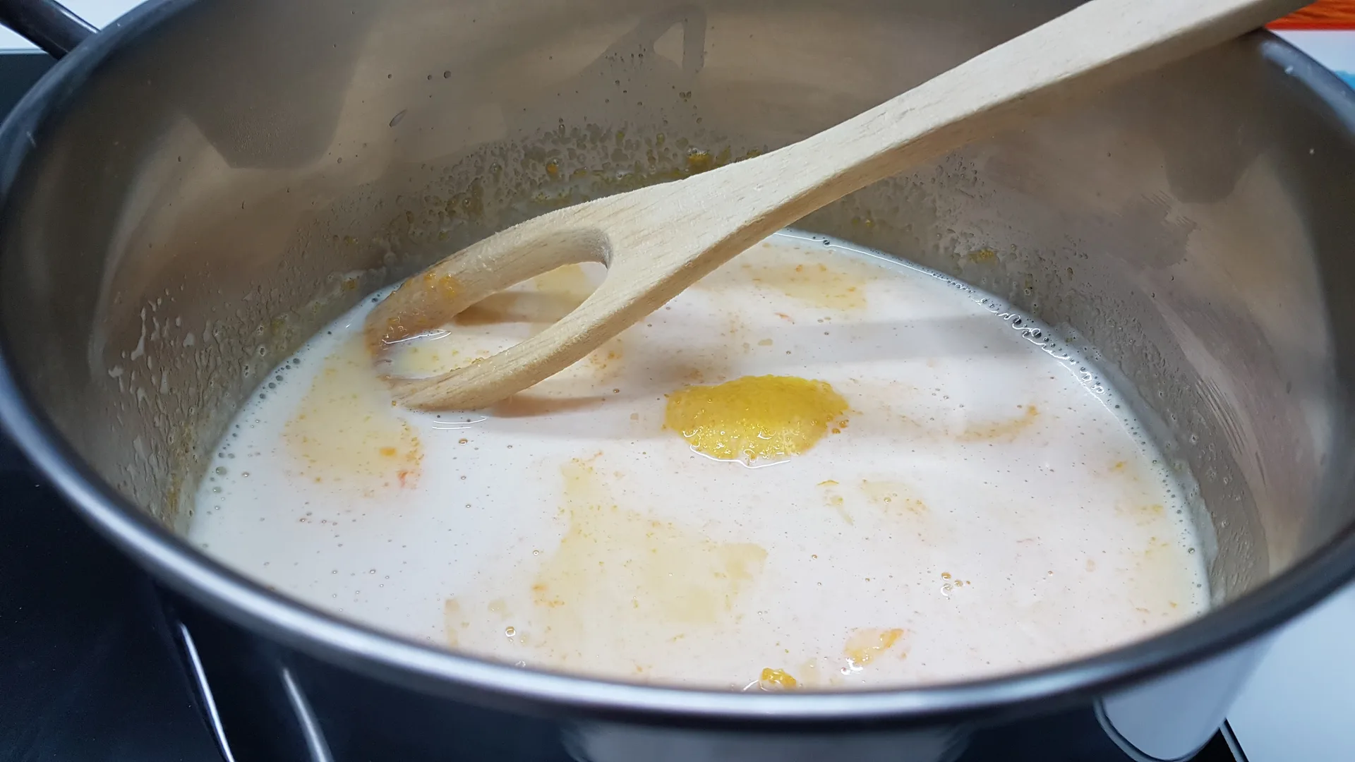 Sfogliatine di mele con crema