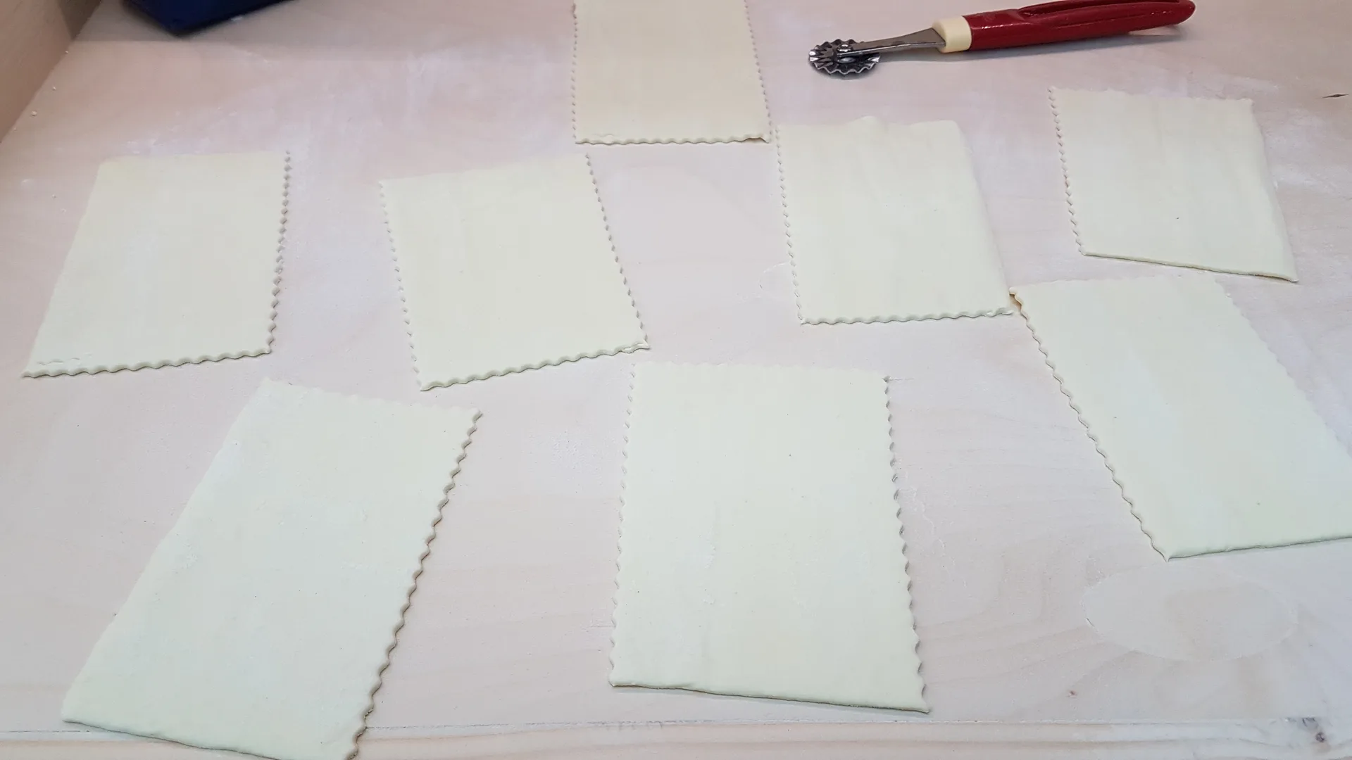 Sfogliatine di mele con crema