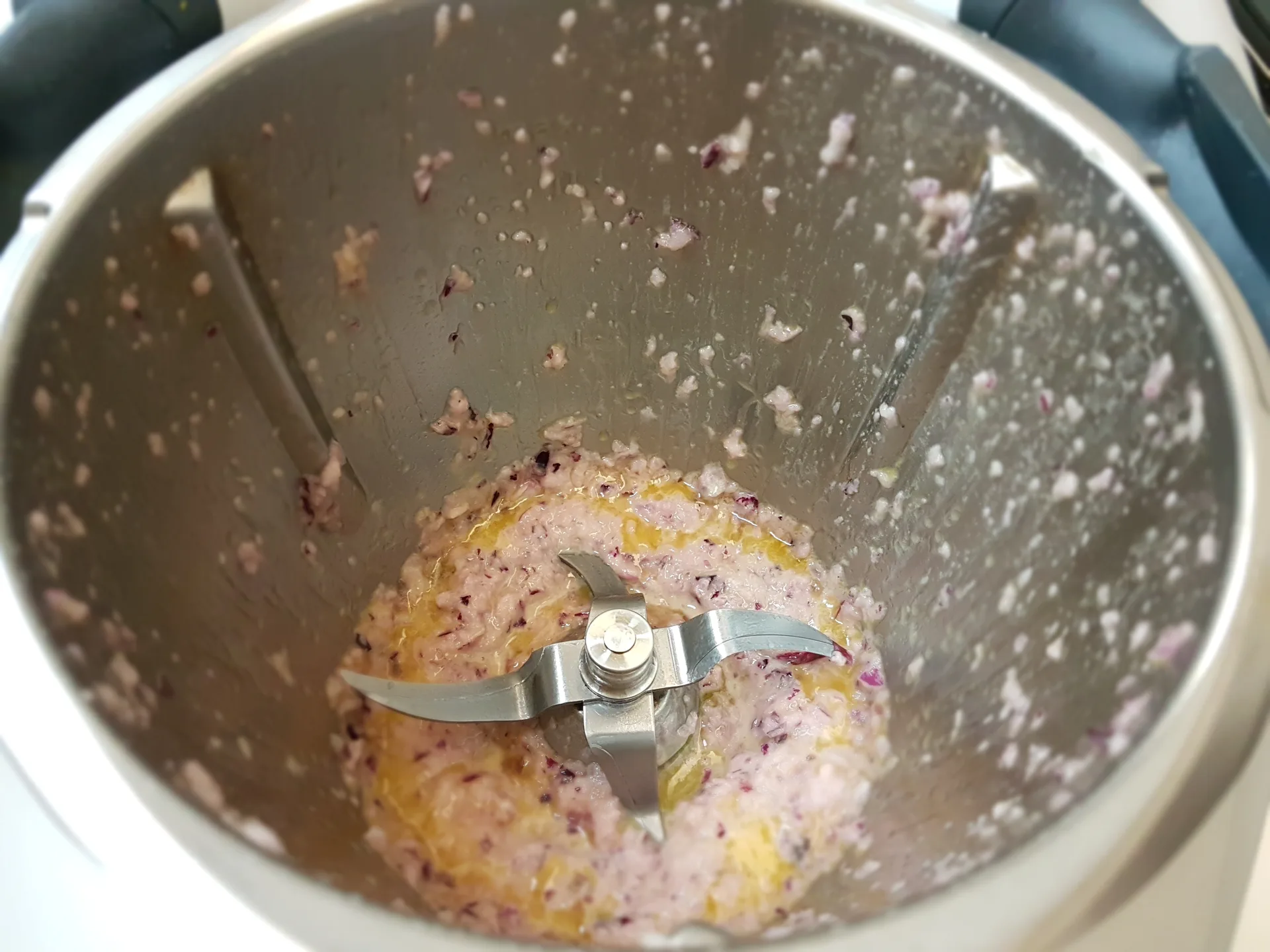 Spaghetti e surimi al succo di arancia