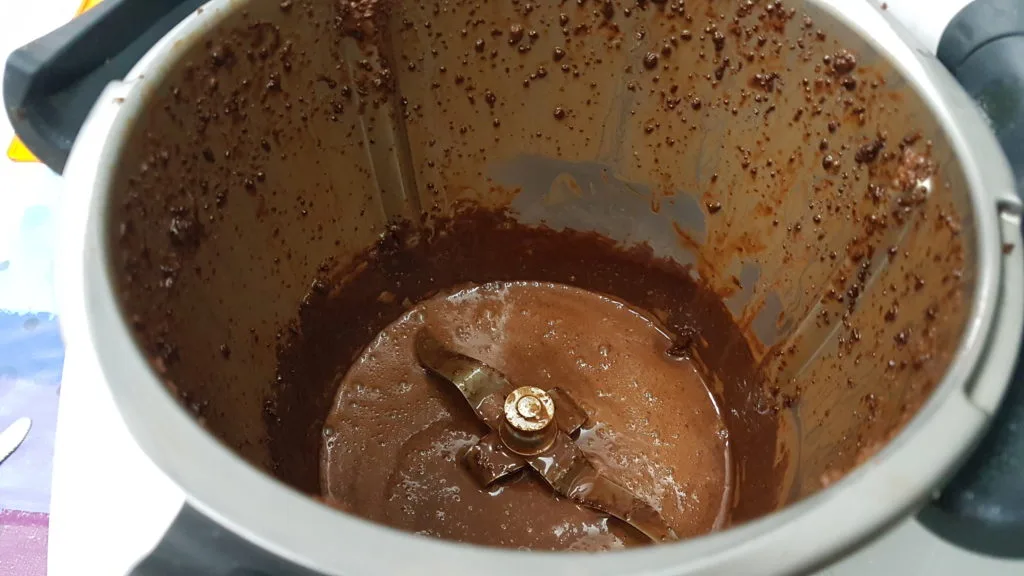 Torta all'acqua con cioccolato e pere ( by Annett )