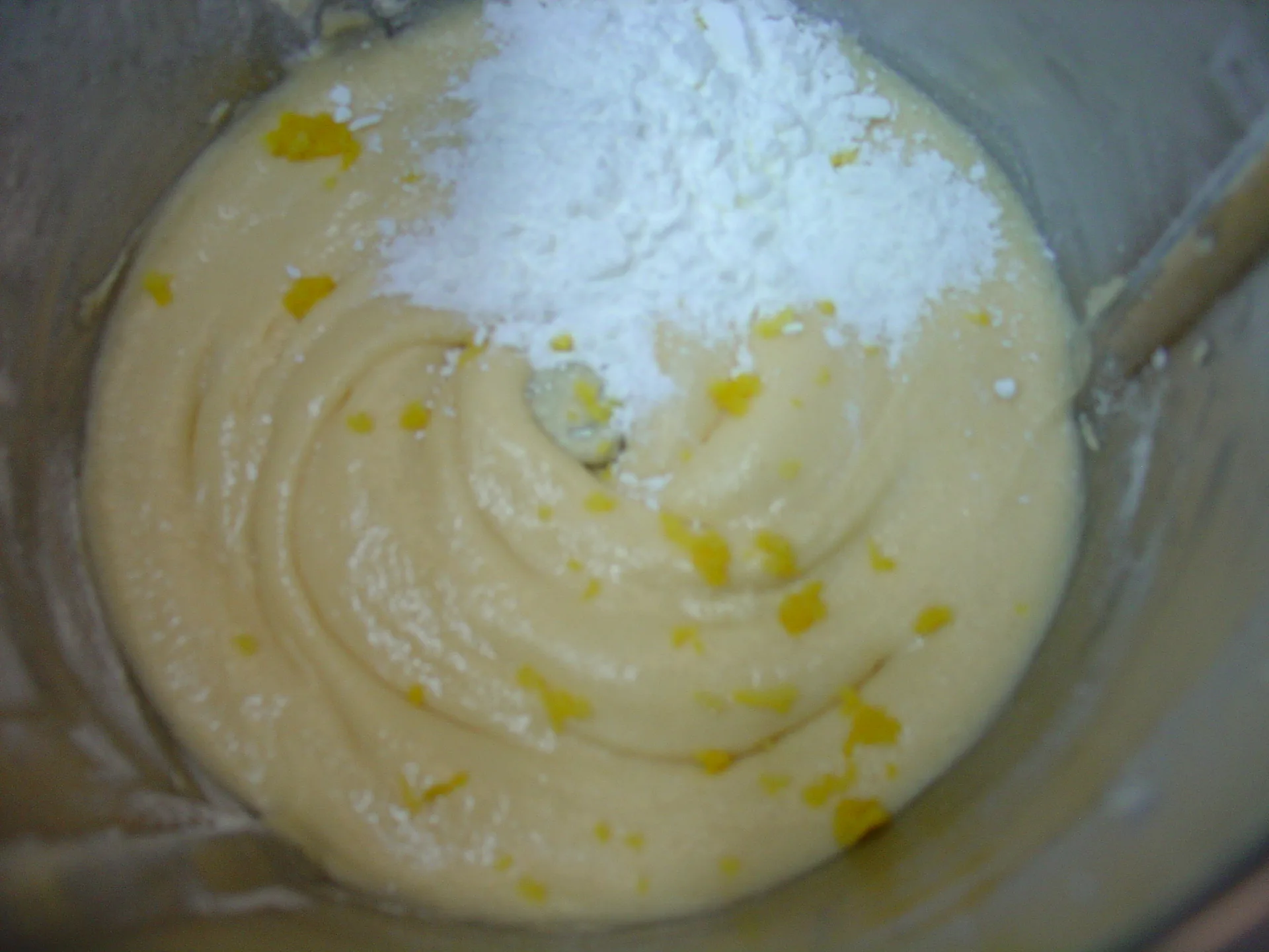 Torta della torre con gelsi neri