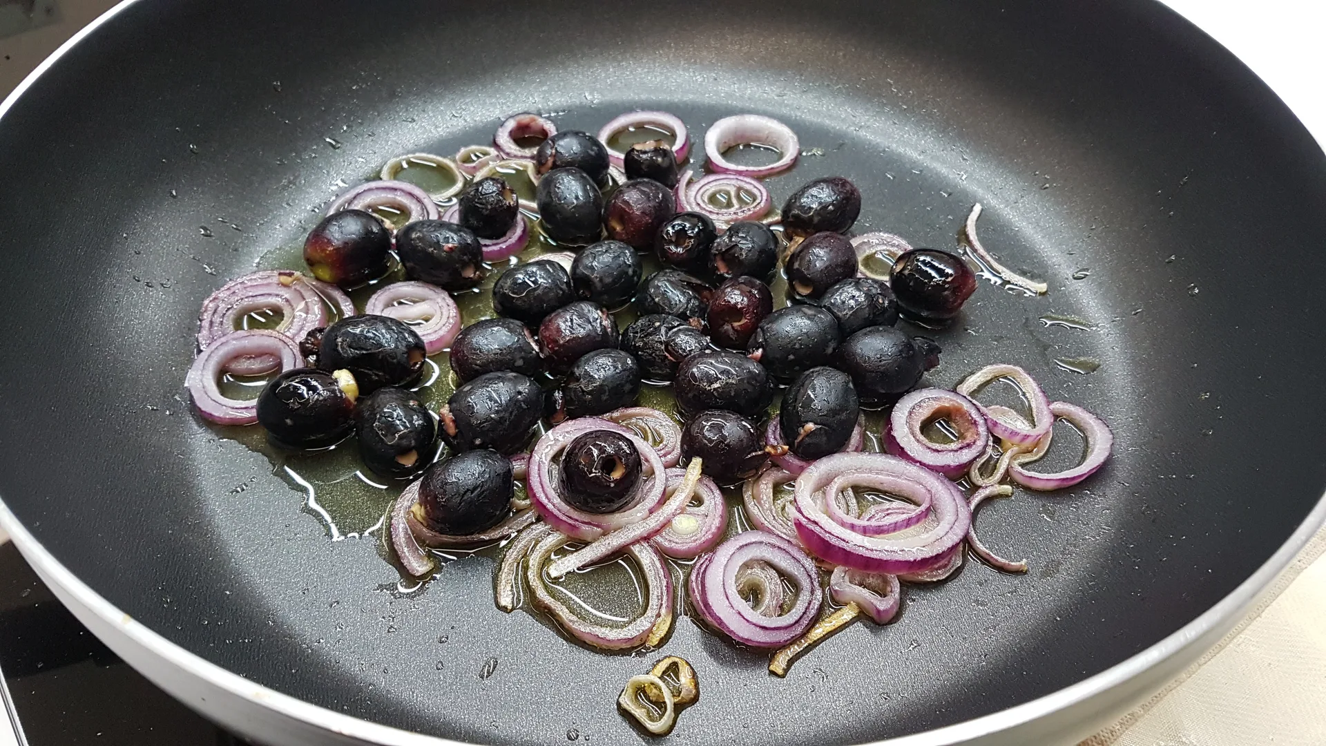 Troccoli con olive Termite alla bitettese