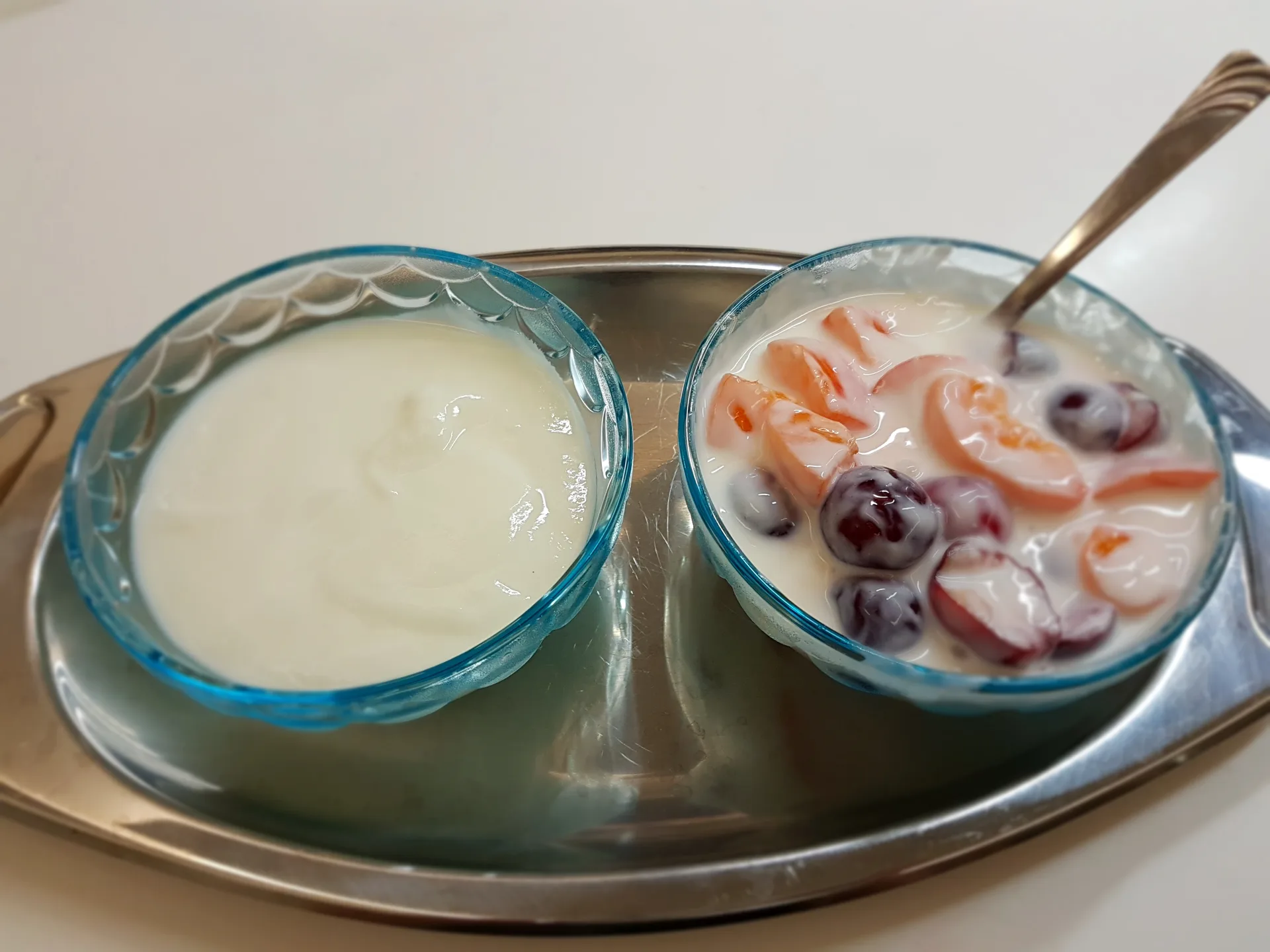 Yogurt bianco e yogurt alla frutta Bimby